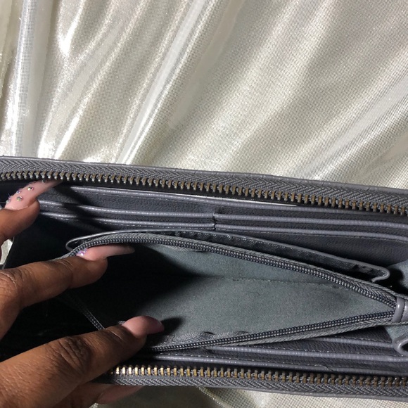 faux snakeskin wallet - Picture 6 of 8